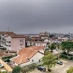 De Front De Apartament